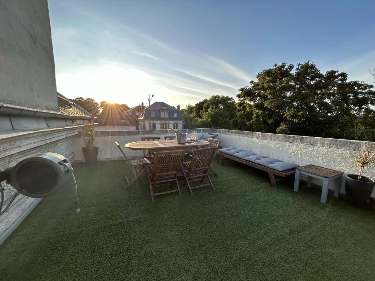 Rooftop - Cosy Flat Centre Senlis Senlis  Buitenkant foto