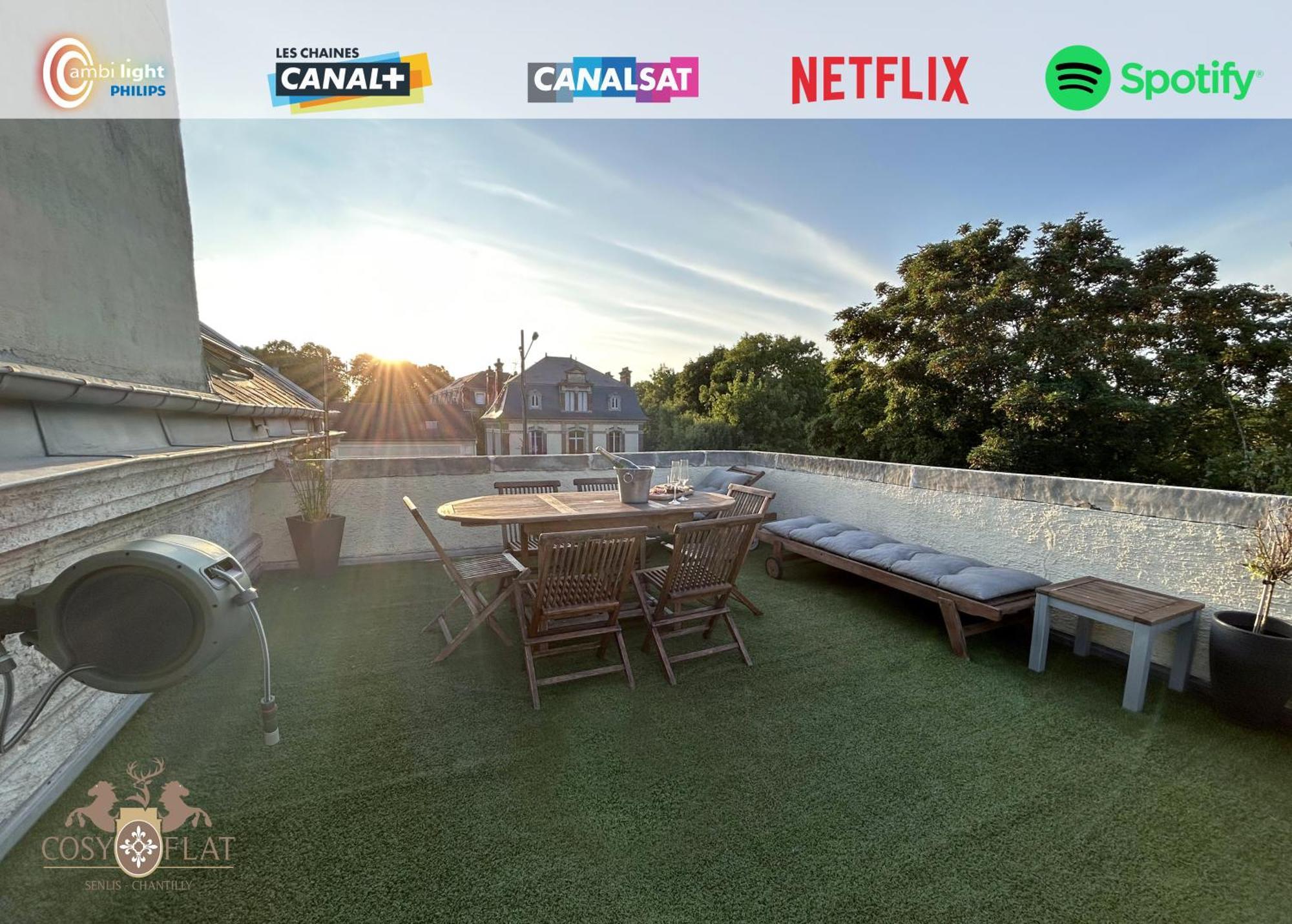 Rooftop - Cosy Flat Centre Senlis Senlis  Buitenkant foto
